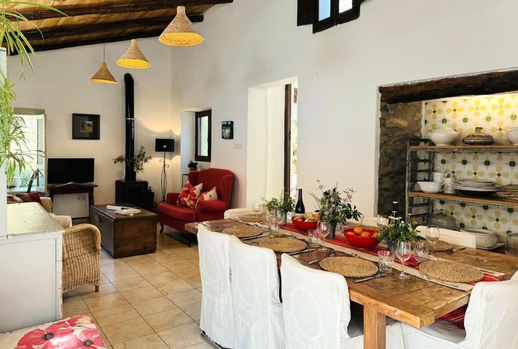 فيلا Almond Hill House أورخيفا المظهر الخارجي الصورة