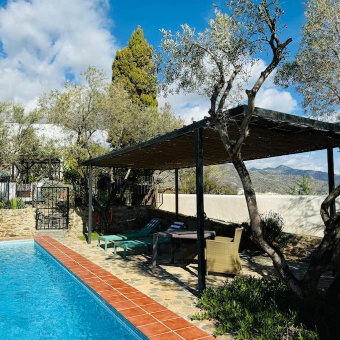 فيلا Almond Hill House أورخيفا المظهر الخارجي الصورة